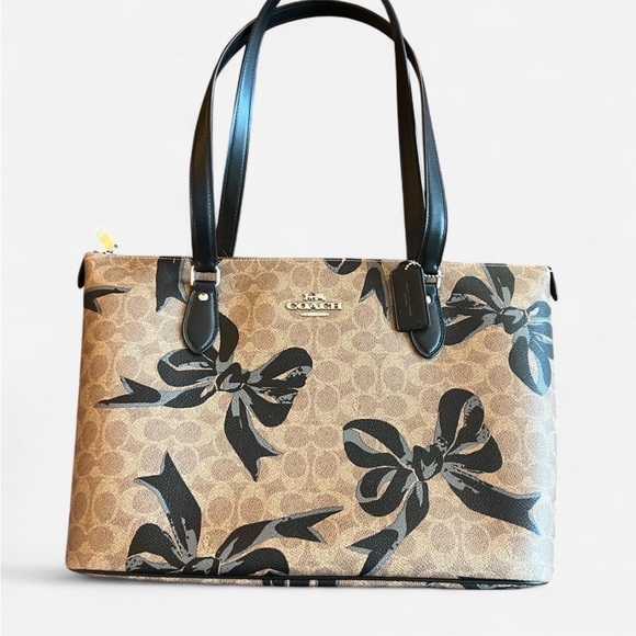 Coach Signature Bow Gallery Tote - Picture 2 of 8